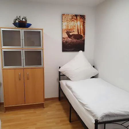 Apartment Ferienwohnung/montagewohnung *